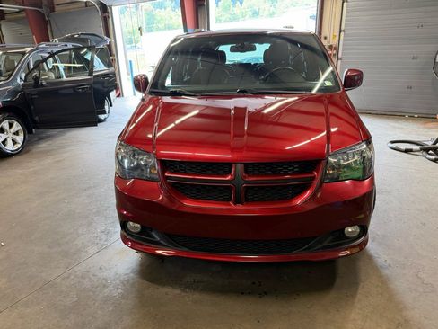 Used 2018 Dodge Grand Caravan GT FWD image 3