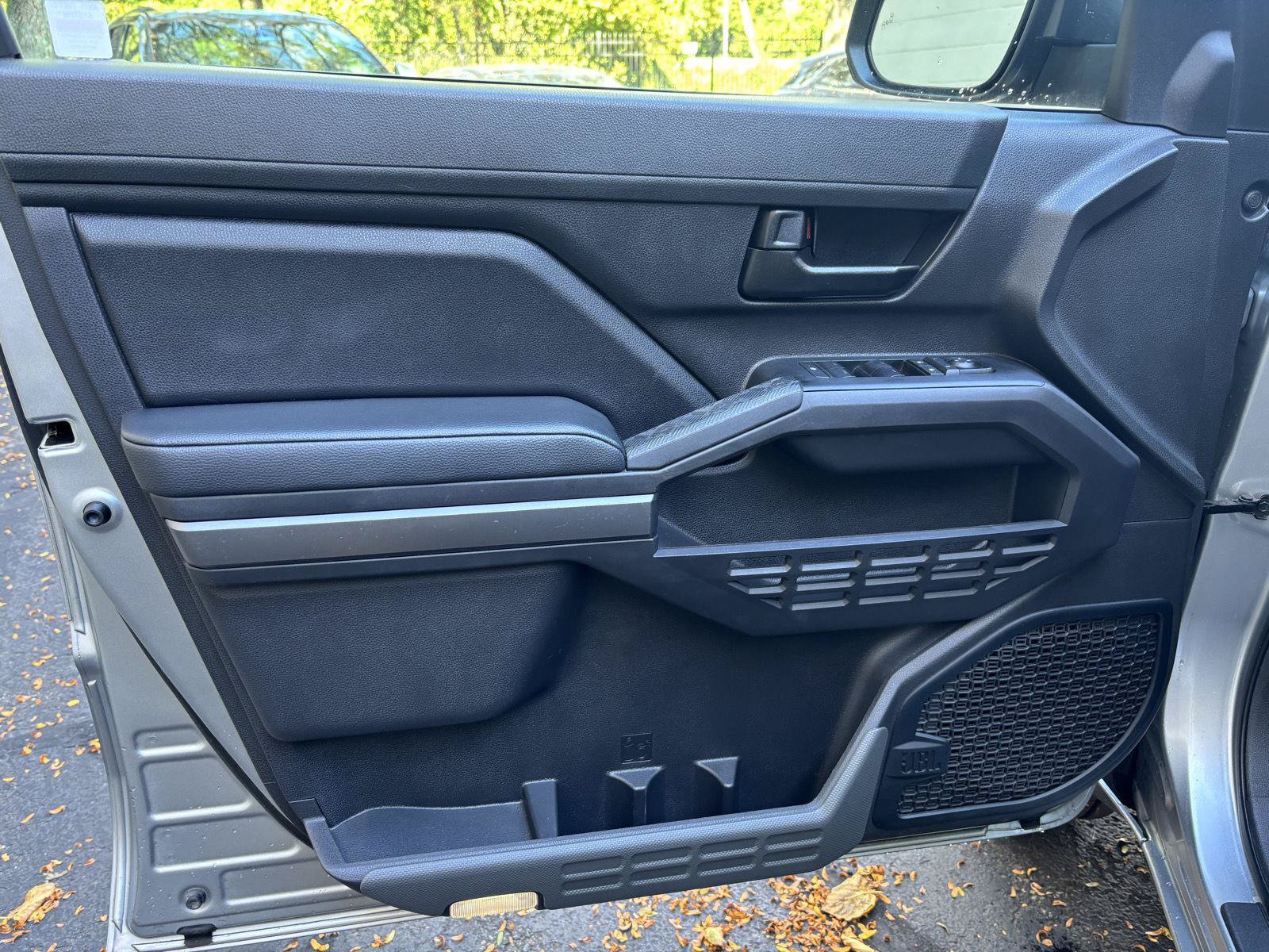 Used 2024 Toyota Tacoma SR5 AWD/4WD image 11
