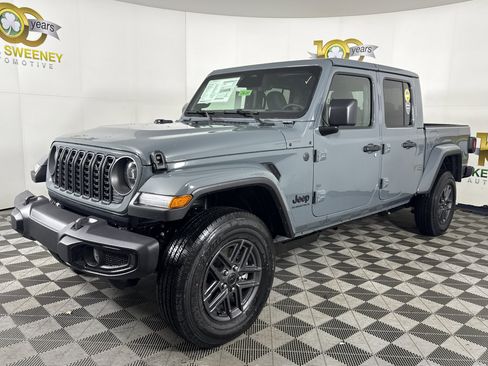 New 2026 Jeep Gladiator Sport image 4