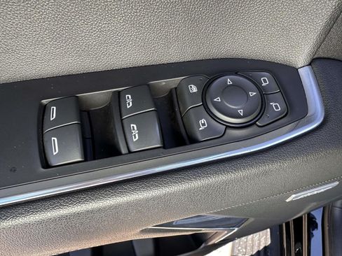 Used 2023 Chevrolet Silverado 1500 LTZ w/ LTZ Convenience Package II AWD/4WD image 9