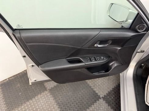 Used 2015 Honda Accord EX image 19