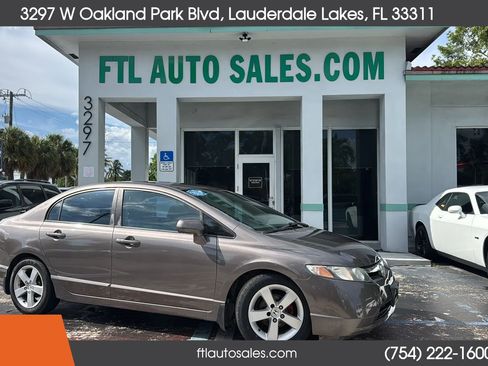 Used 2010 Honda Civic LX image 2