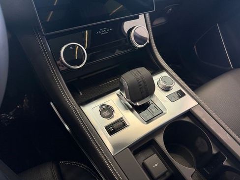 New 2025 Jaguar F-PACE R-Dynamic S AWD/4WD image 24