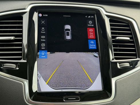 Used 2023 Volvo XC90 B6 Plus w/ Protection Package AWD/4WD image 4