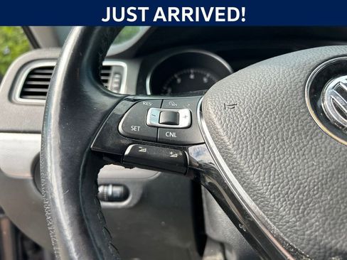 Used 2018 Volkswagen Jetta SE FWD image 12