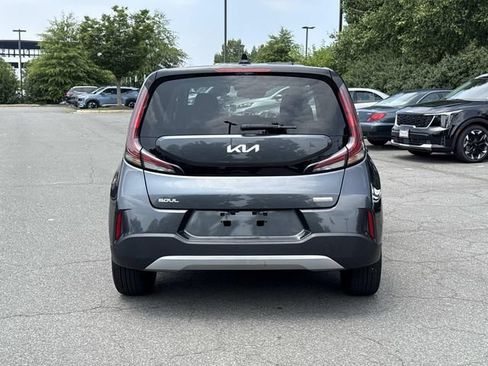 Used 2023 Kia Soul EX FWD image 3