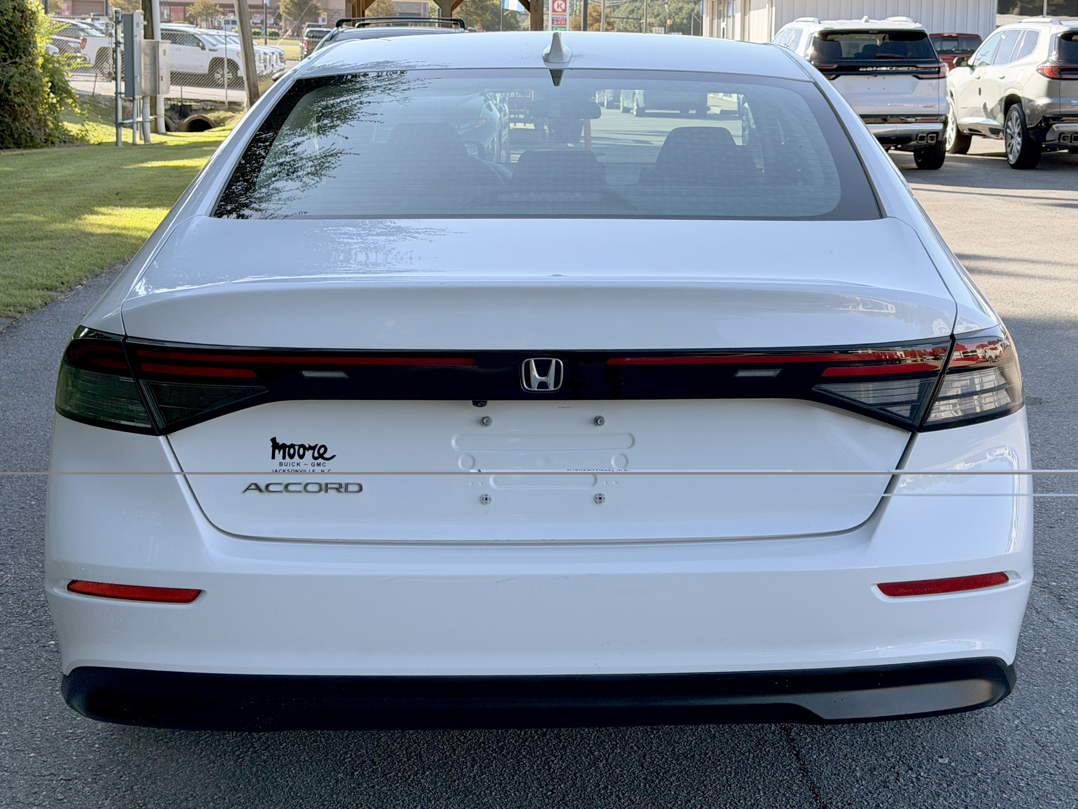Used 2023 Honda Accord EX image 9