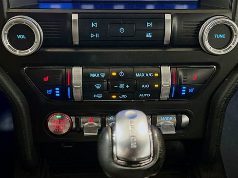 Used 2022 Ford Mustang Premium RWD image 11