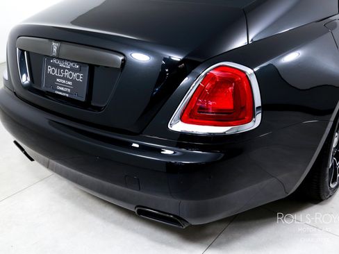 Used 2017 Rolls-Royce Wraith RWD image 36