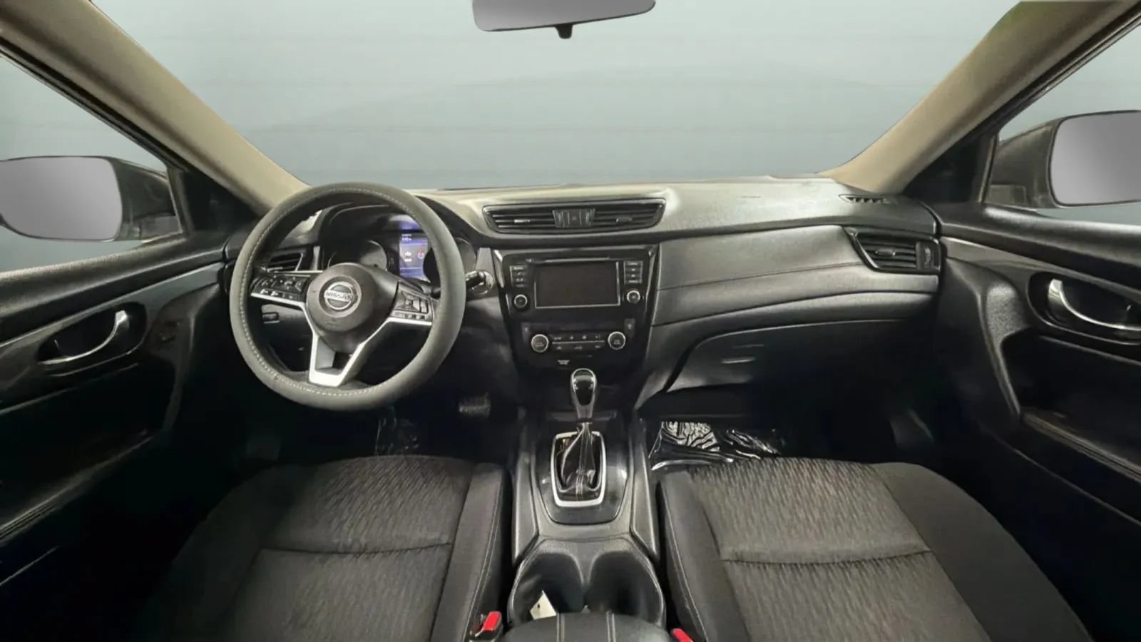 Used 2018 Nissan Rogue SV AWD/4WD image 9