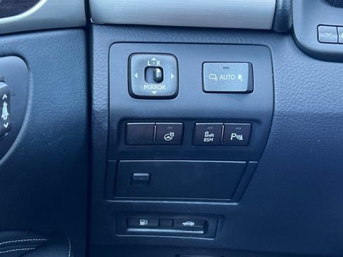 Used 2016 Lexus LS 460 w/ Comfort Package RWD image 32