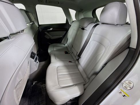 Used 2023 Audi Q5 2.0T Premium w/ Convenience Package image 20