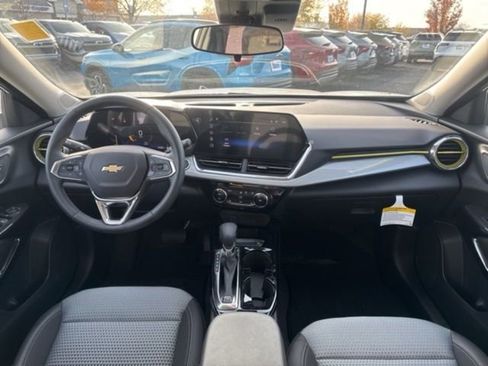 New 2026 Chevrolet Trax LT w/ Driver Confidence Package image 12