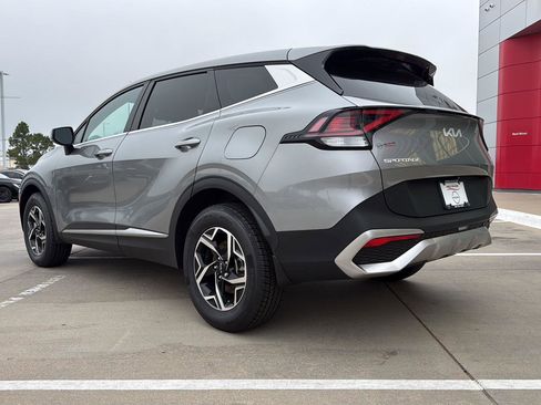 Used 2023 Kia Sportage LX AWD/4WD image 11