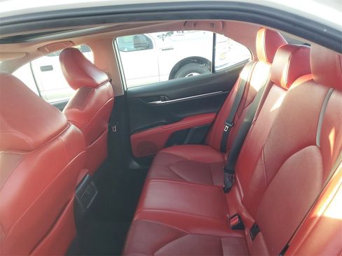 Used 2022 Toyota Camry XSE image 10