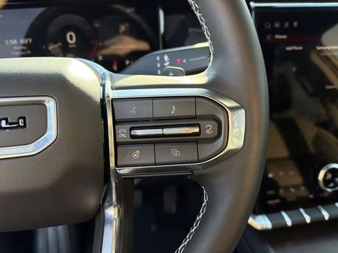 Used 2025 GMC Acadia Denali image 23