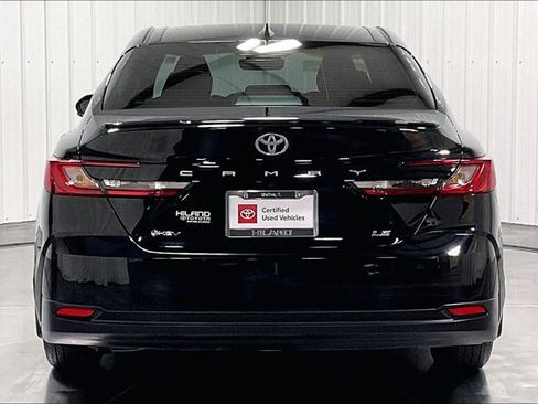 Used 2026 Toyota Camry LE w/ Convenience Package FWD image 4