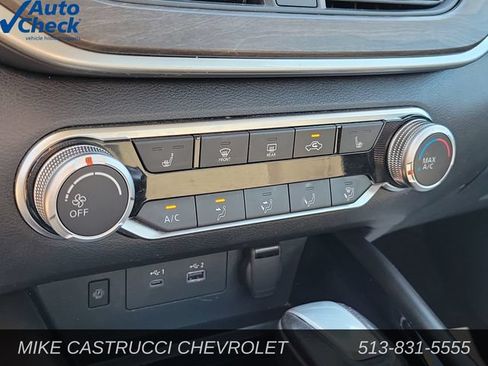 Used 2024 Nissan Altima 2.5 SV w/ SV Premium Package FWD image 17