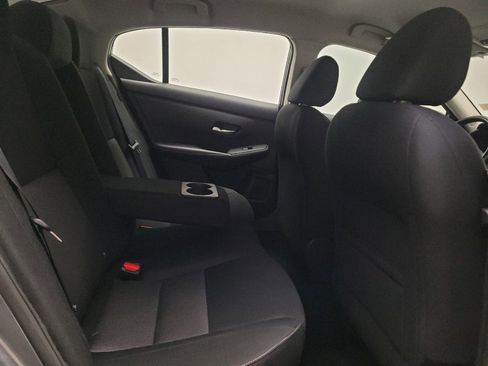 Used 2022 Nissan Sentra SV FWD image 19