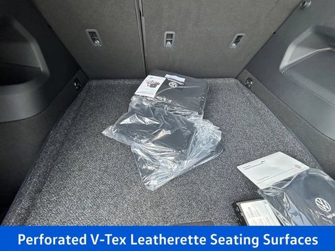 Certified 2026 Volkswagen Tiguan SE FWD image 38