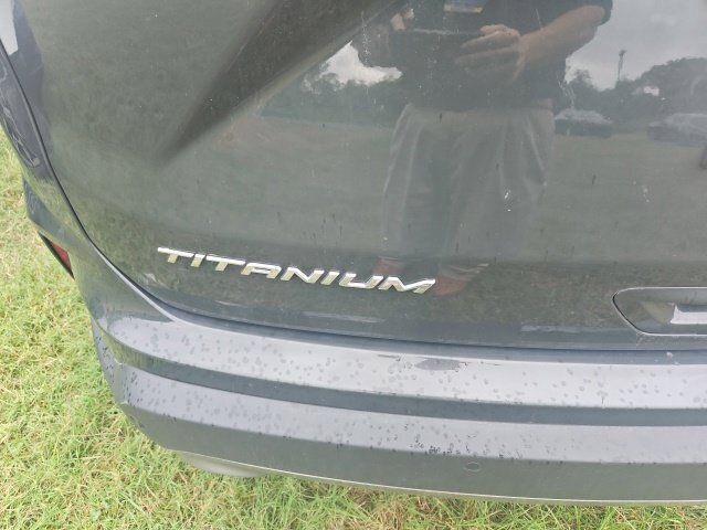 Used 2024 Ford Edge Titanium AWD/4WD image 6