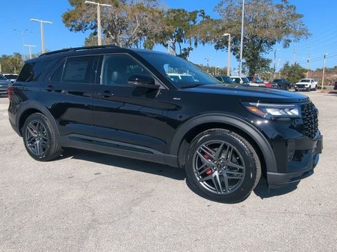 New 2026 Ford Explorer ST-Line w/ ST-Line Street Pack image 2