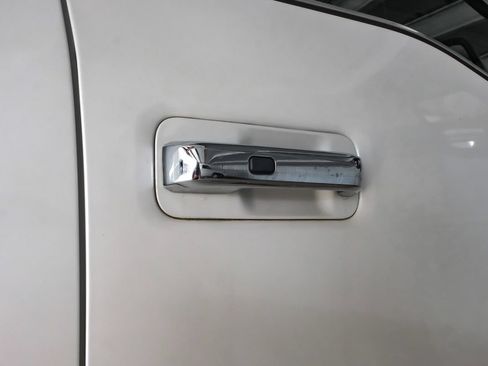 Used 2019 Ford F250 Platinum w/ Platinum Ultimate Package AWD/4WD image 40