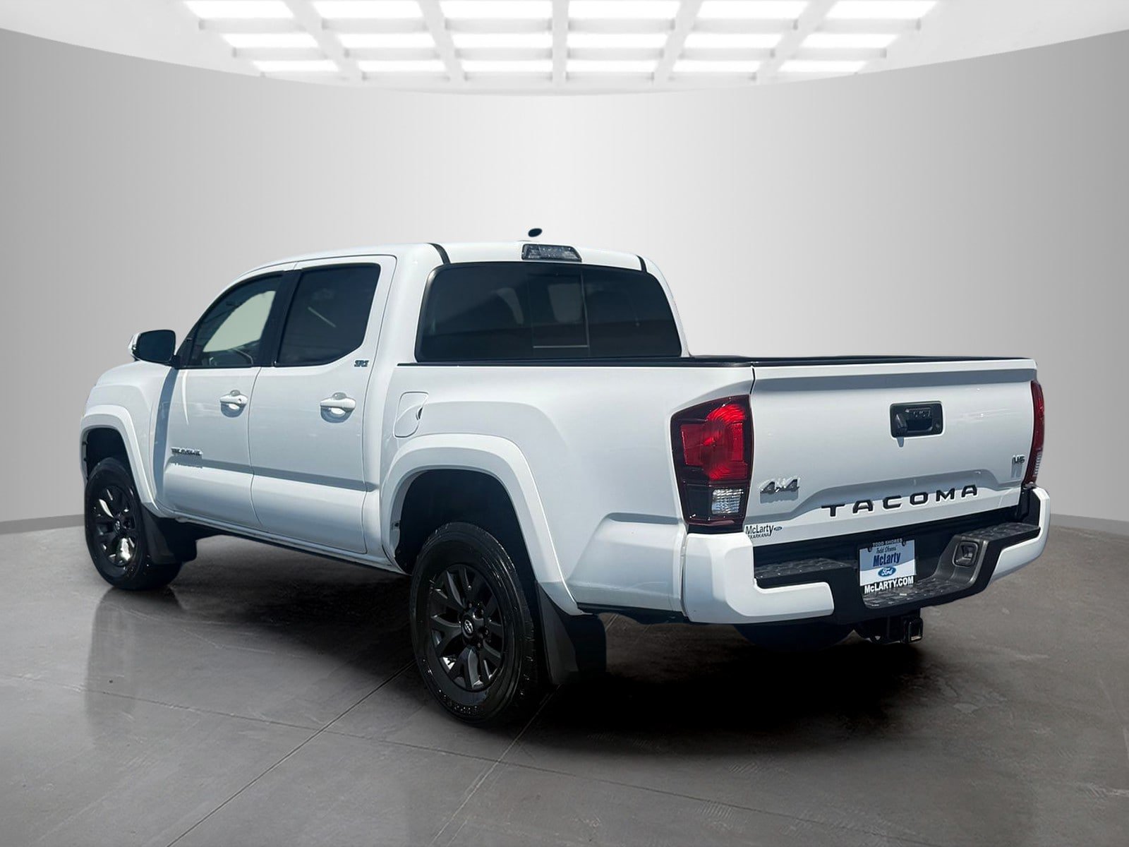 Used 2023 Toyota Tacoma SR5 w/ Technology Package AWD/4WD image 5