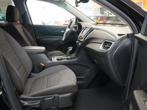 Used 2023 Chevrolet Equinox LT FWD image 36