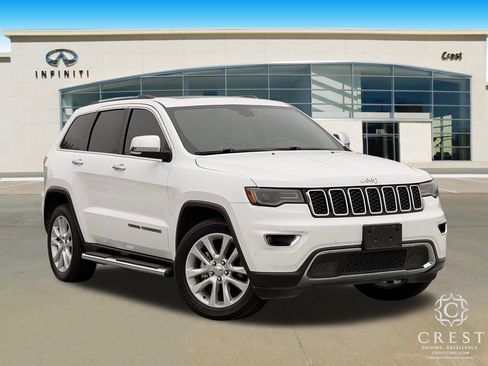 Used 2017 Jeep Grand Cherokee Limited w/ Luxury Group II image 2