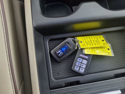 Used 2024 Honda Odyssey Elite image 33