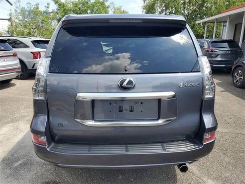 Used 2023 Lexus GX 460 Premium w/ Premium Package image 8