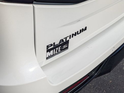 New 2025 Ford Expedition Max Platinum w/ Stealth Appearance Package image 17