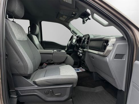 Certified 2022 Ford F150 XLT w/ Equipment Group 302A High image 15