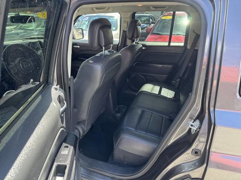 Used 2015 Jeep Patriot High Altitude AWD/4WD image 9