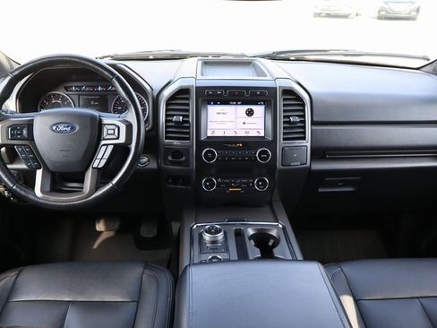 Used 2019 Ford Expedition Max XLT image 19