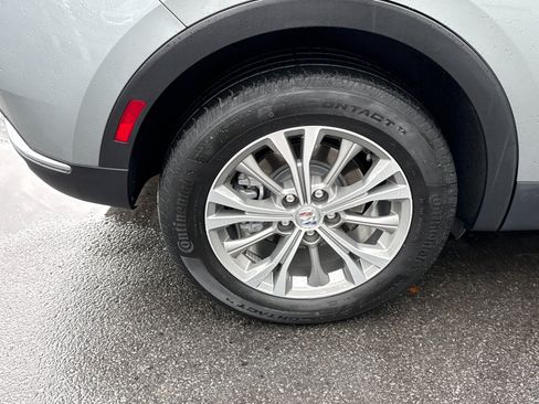 Used 2023 Buick Envision Preferred AWD/4WD image 11