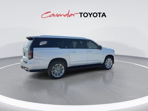 Used 2022 Cadillac Escalade ESV Premium Luxury RWD image 8