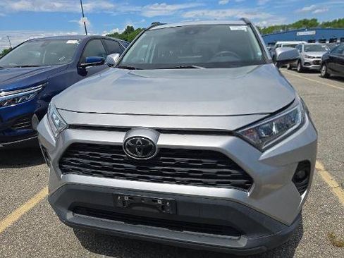 Used 2021 Toyota RAV4 XLE AWD/4WD image 8