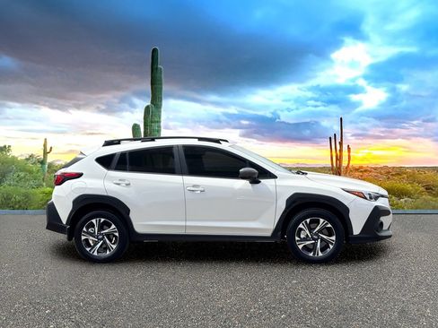 Used 2024 Subaru Crosstrek 2.0i Premium w/ Crosstrek Mirror Package AWD/4WD image 6