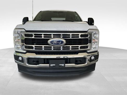 Used 2025 Ford F250 XLT w/ FX4 Off-Road Package AWD/4WD image 11
