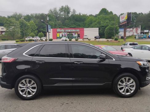 Used 2022 Ford Edge Titanium AWD/4WD image 4