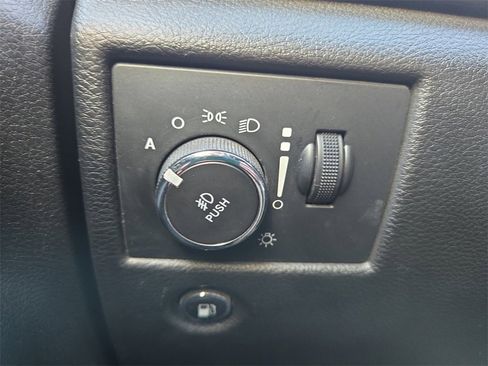 Used 2021 Jeep Grand Cherokee Laredo image 29