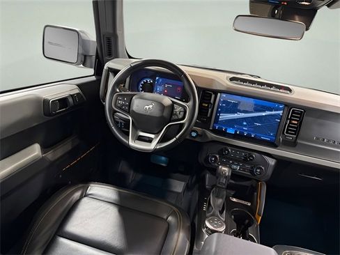 Used 2023 Ford Bronco Badlands image 25
