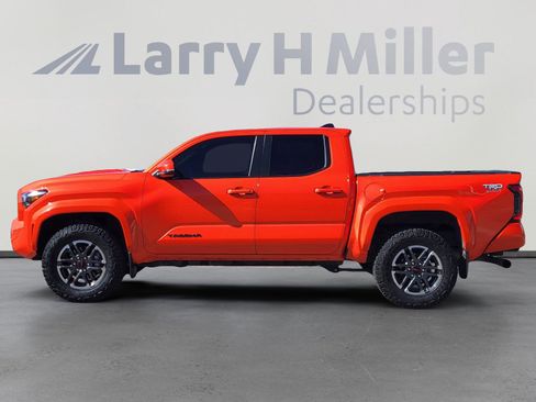 Certified 2024 Toyota Tacoma TRD Sport image 2