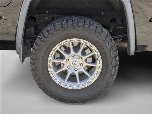Used 2018 GMC Sierra 1500 SLT w/ Enhanced Driver Alert Package RWD image 23