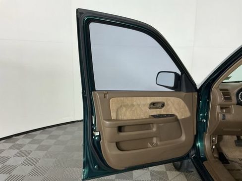 Used 2003 Honda CR-V LX image 11