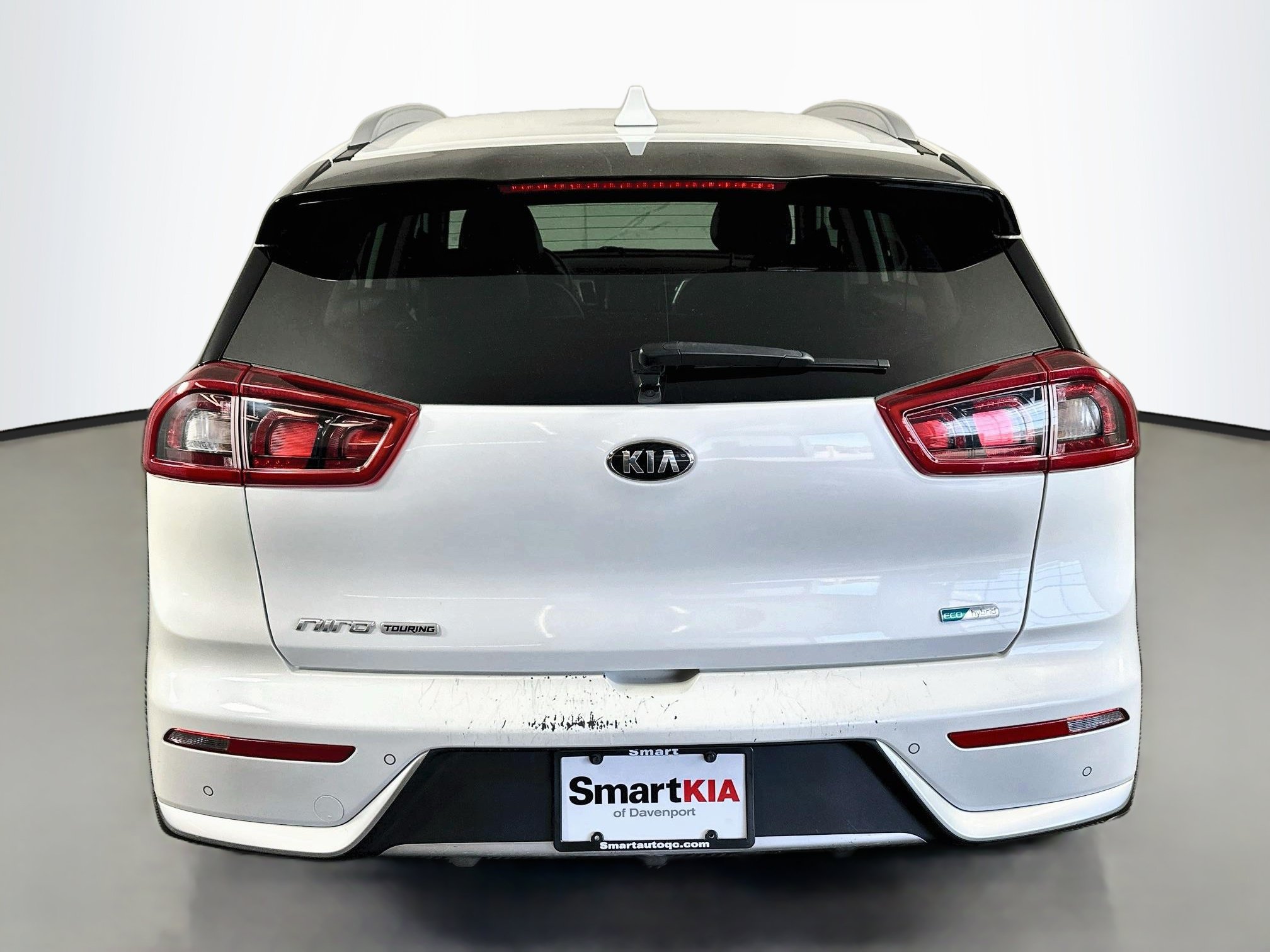 Used 2017 Kia Niro Touring FWD image 6