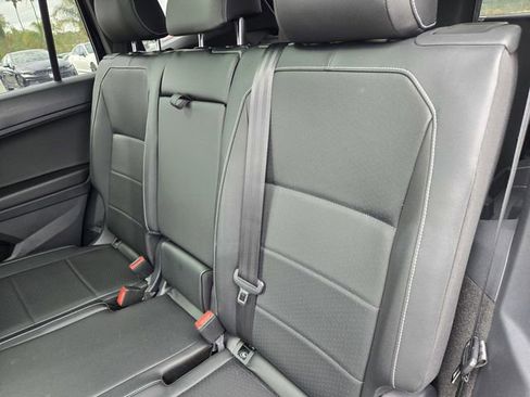 Used 2021 Volkswagen Tiguan SE R-Line image 12