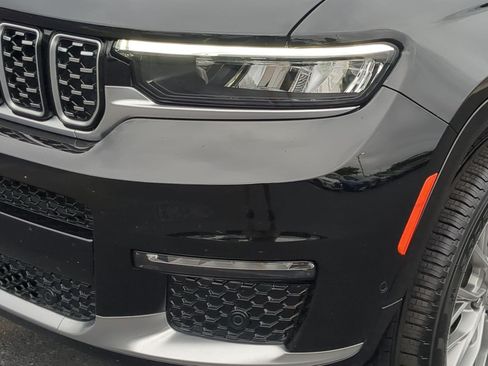Used 2022 Jeep Grand Cherokee L Summit w/ Luxury Tech Group V AWD/4WD image 6